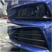 Lade das Bild in den Galerie-Viewer, Audi Nebelscheinwerfer Abdeckung RS-Optik Black Edition passend für Audi A4 B9 2016-2019