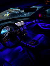 Load image into Gallery viewer, Beleuchtete Luftdüsen für Mercedes C-Klasse W205 / GLC-X253 (vorne & hinten)