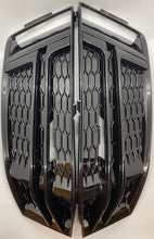 Lade das Bild in den Galerie-Viewer, Audi Nebelscheinwerfer Abdeckung RS-Optik Black Edition passend für Audi A4 B9 2016-2019