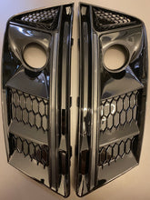 Lade das Bild in den Galerie-Viewer, Audi Nebelscheinwerfer Abdeckung RS-Optik Black Edition passend für Audi A4 B9 2016-2019