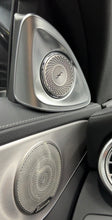 Lade das Bild in den Galerie-Viewer, Beleuchtete 4D Lautsprecher – Mercedes C-Klasse W205
