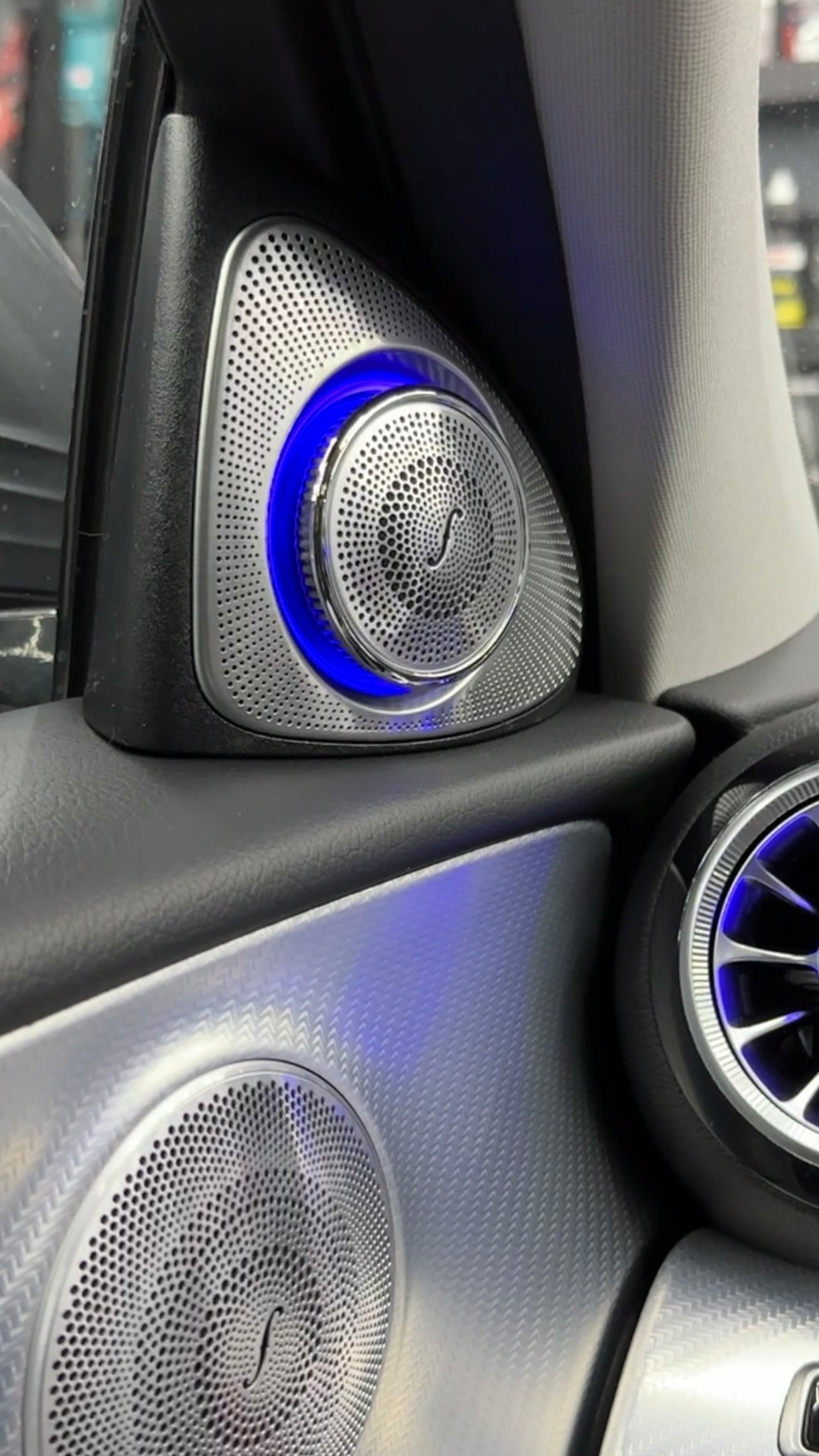 Beleuchtete 3D Rotation Speaker – Mercedes E-Klasse W213