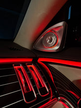 Lade das Bild in den Galerie-Viewer, Beleuchtete 4D Lautsprecher – Mercedes S-Klasse W223
