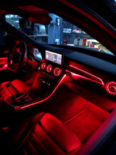 Load image into Gallery viewer, Beleuchtete Luftdüsen für Mercedes C-Klasse W205 / GLC-X253 (vorne &amp; hinten)
