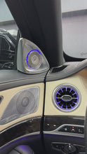 Load and play video in Gallery viewer, Beleuchtete 4D Lautsprecher – Mercedes S-Klasse W222
